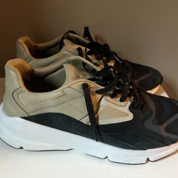 UA Forge 96 - Picture 5 of 7